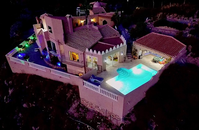 Casa Alta Villa, 3 bed, private pool, mountain views, gardens, wifi.