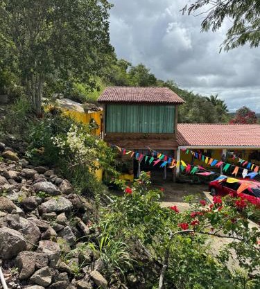 Casa amarela Serra negra !