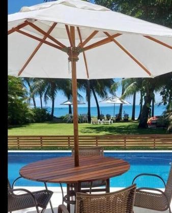 Casa Amendoeiras charme e conforto à beira-mar