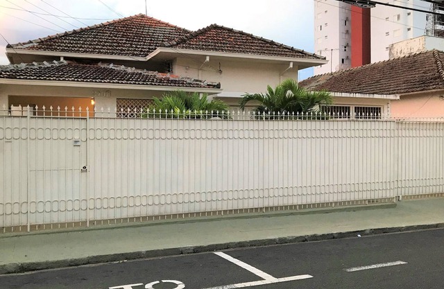 Casa ao lado da Universidade Federal - UFTM e Mercado Municipal
