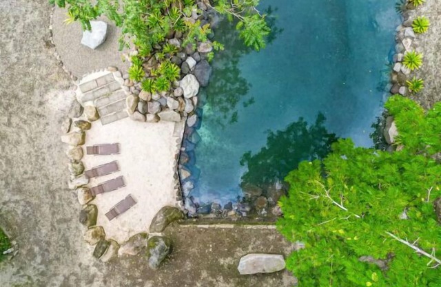 Casa Aqua Vida, Natural Spring Pool and Majestic Volcano Views!