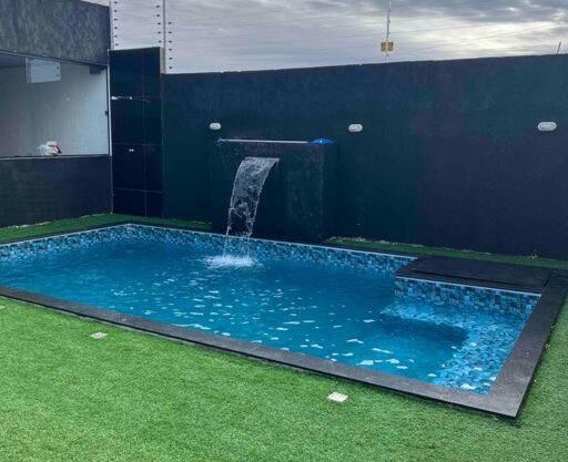 Casa c/Piscina + Sala de Jogos