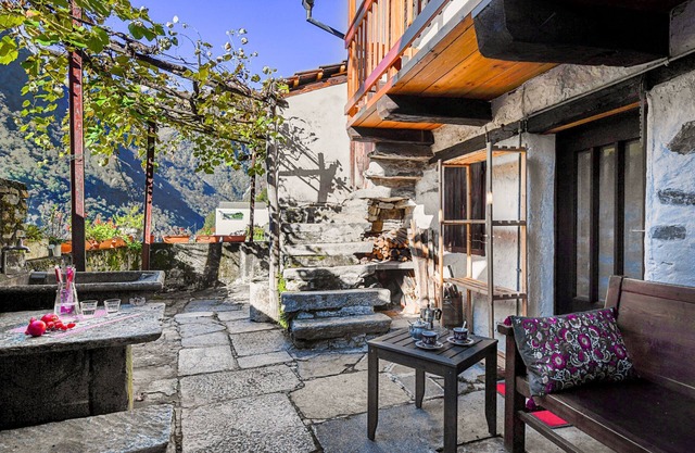 Casa Carla 1, Vogorno, Switzerland