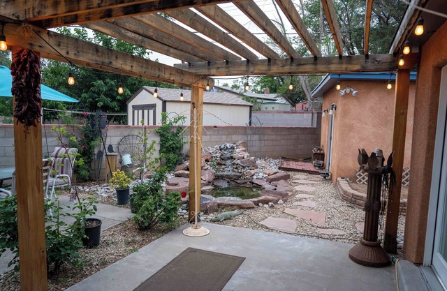 Casa Cascada: Cozy ABQ Retreat