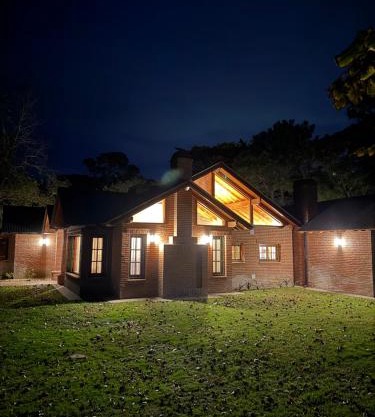 Casa Chalet Encuentros 1998 UBICADA A 1 CUADRA DEL MAR