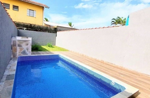 Casa com Piscina em Itanhaém