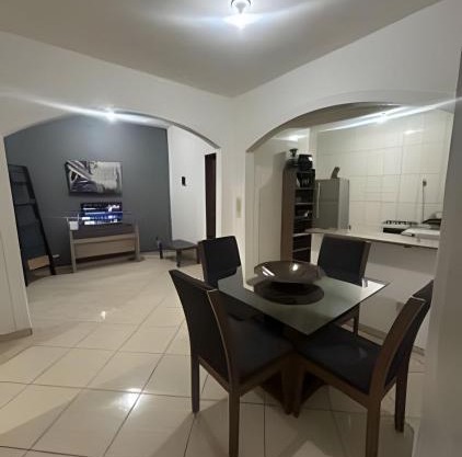 Casa com 2 quartos perto do Buritis