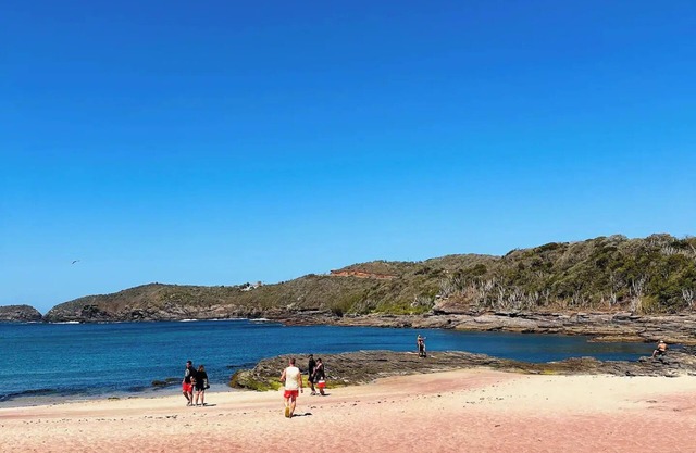 Casa com 3 quartos a 5 minutos da praia