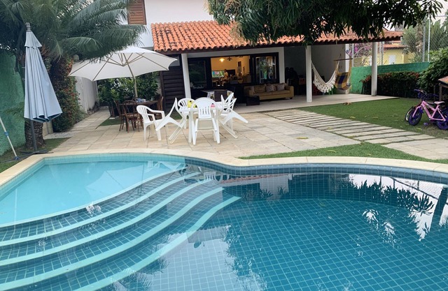 Casa com 4 Suítes, Piscina no Melhor Trecho de Ponta de Serrambi