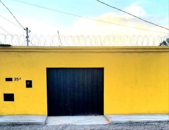 casa com ar condicionado e garagem