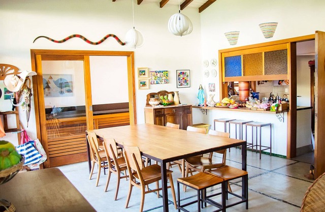 Casa com churrasq a 300m da praia de Guaecá-SP