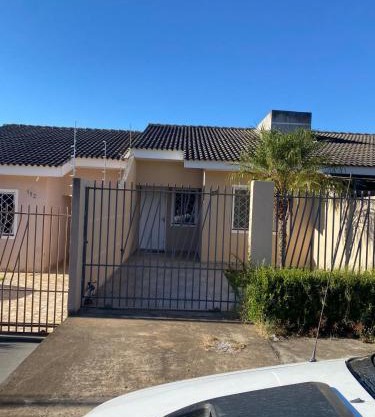 Casa com garagem 4 pessoas