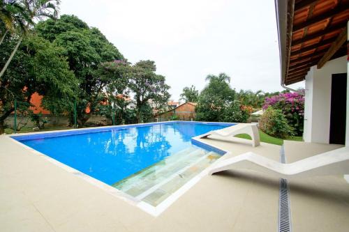 Casa com piscina a 500m da praia AM7276