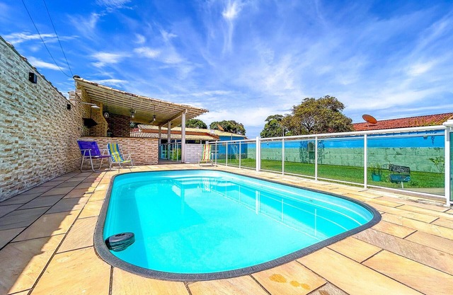 Casa com piscina e churrasqueira em Araruama/RJ