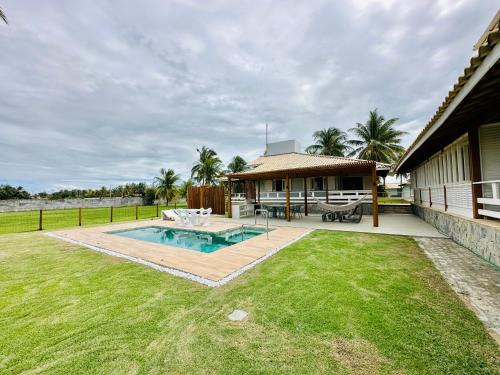 Casa com piscina em Estância paraíso à beira mar