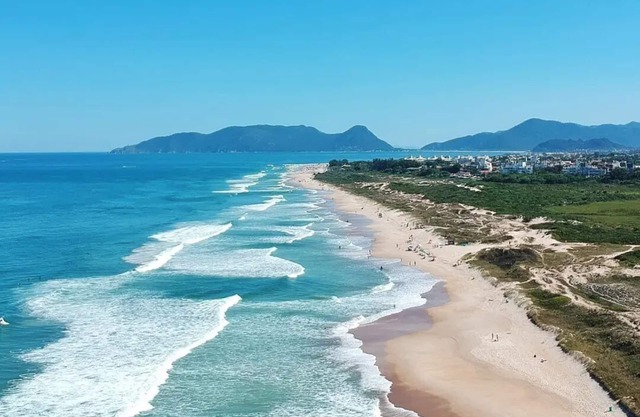 Casa com Piscina Morro das Pedras