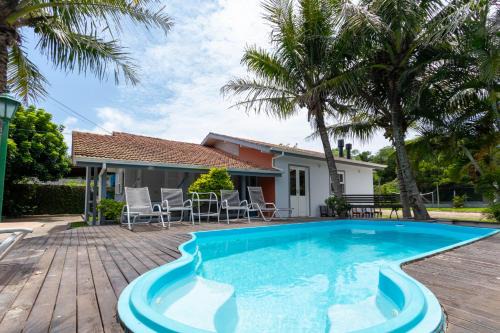 Casa com Piscina no Campeche, 50m da Praia TD7291