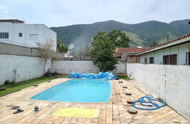 Casa com piscina perto da praia