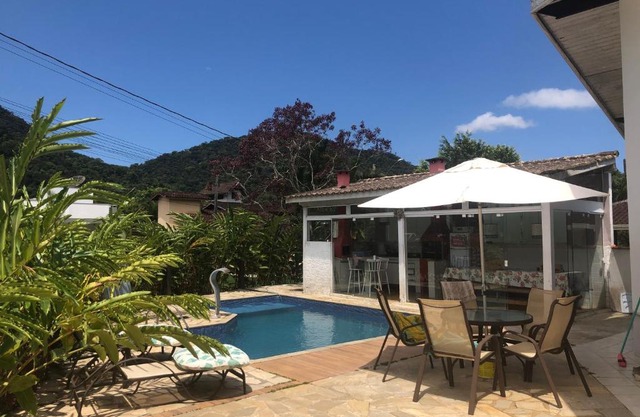 Casa com piscina ubatuba