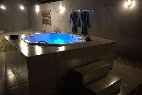 CASA COM SPA de HIDRO COM AQUECEDOR a 700 MTS DO CENTRO