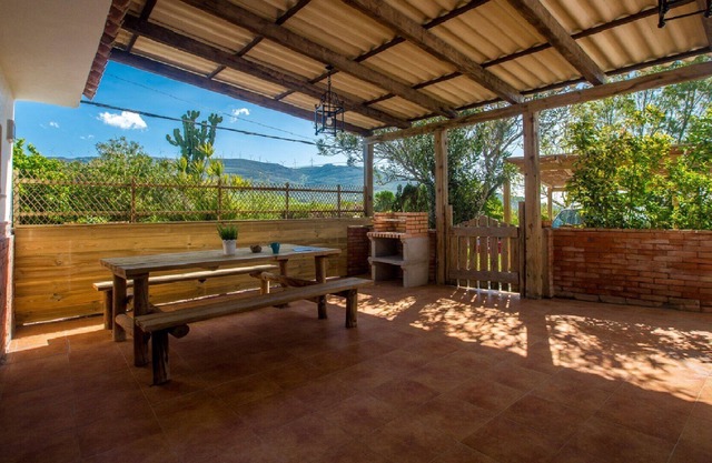 Casa con encanto a pocos metros de la playa de Valdevaqueros. (ALG1)