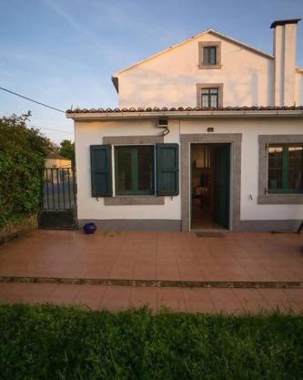 Casa con finca cerca de playas