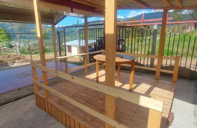Casa con vista a valle de Dota y zona cafetalera