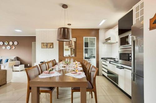 Casa Conceito Canasvieiras 11 quartos 11 banheiros 500 m do mar churrasqueira