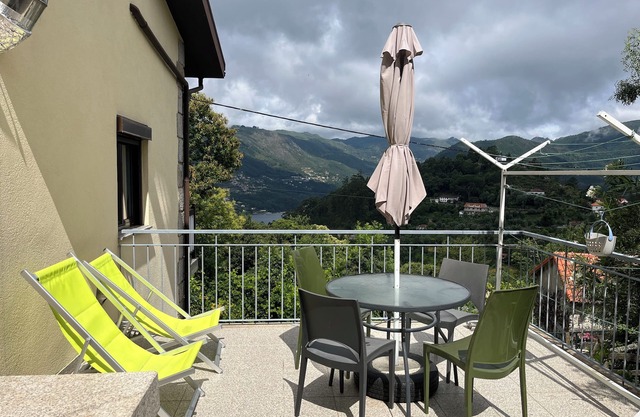 Casa de Casarelhos - T2 - Wifi - River and mountain views - Serra do Gerês
