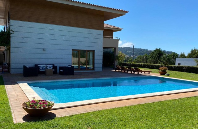 Casa da Cachada (Villa)