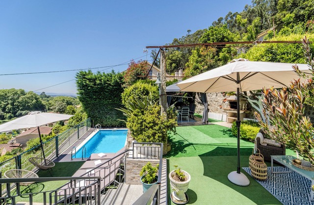 Casa das Caldas - dream home with private pool on the way to Geres