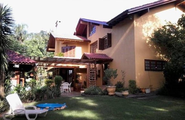 Casa das Palmeiras + Quiosque