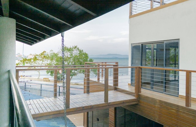 Casa de Frente pro Mar com Piscina