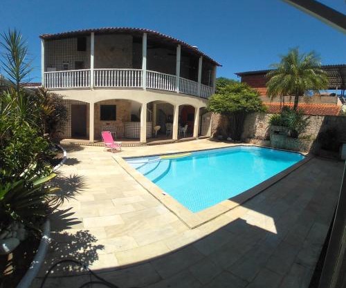 Casa de novela , Sol e piscina