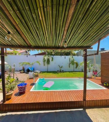 Casa de Praia, alto padrão, estilo industrial, 50 metros do mar.