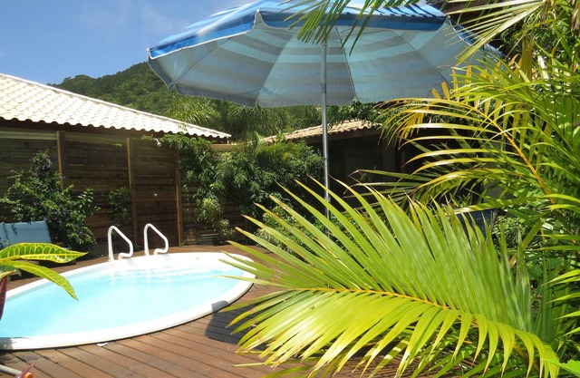 Casa de Praia com Linda Vista pra Lagoa da Conceição e Trilha pra Praia