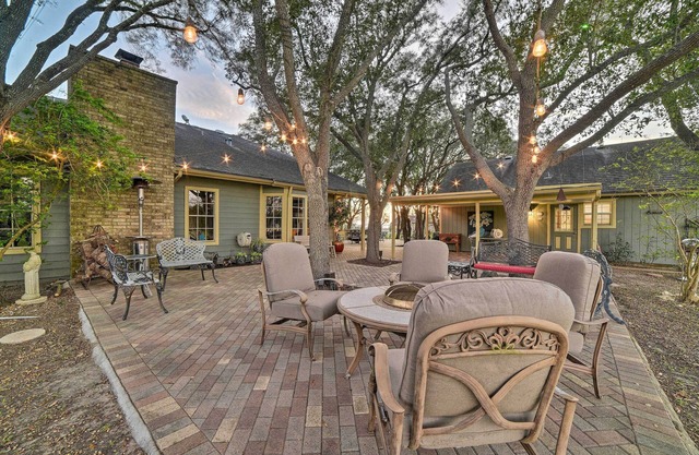 Casa de Samuel - Patio, Fountain & Outdoor Kitchen