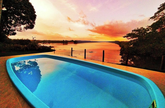 Casa de Temporada Felicidade, 38 Hóspedes, 2 Piscinas, 9 Suítes e 2 Churrasqueiras em Itacaré Bahia