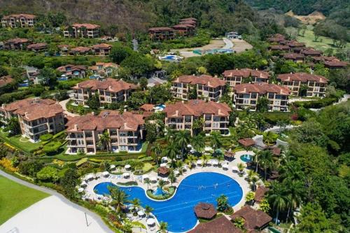 Casa del Mar - Veranda Retreat Pool and Balcony