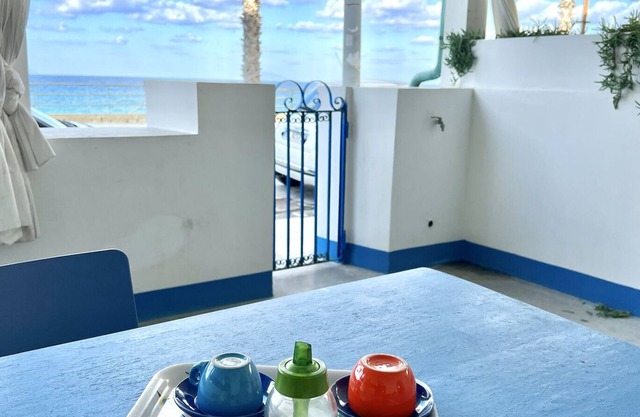 Casa della Ghiacciaia: beautiful seafront fisherman's house in Capo d'Orlando