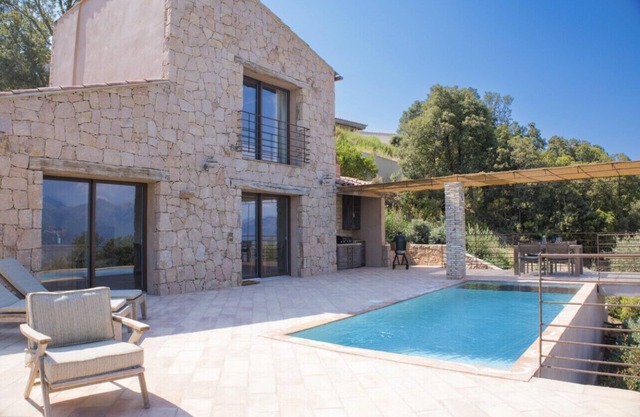 Casa di ziu Prestigious Corsican sheepfold with swimming pool
