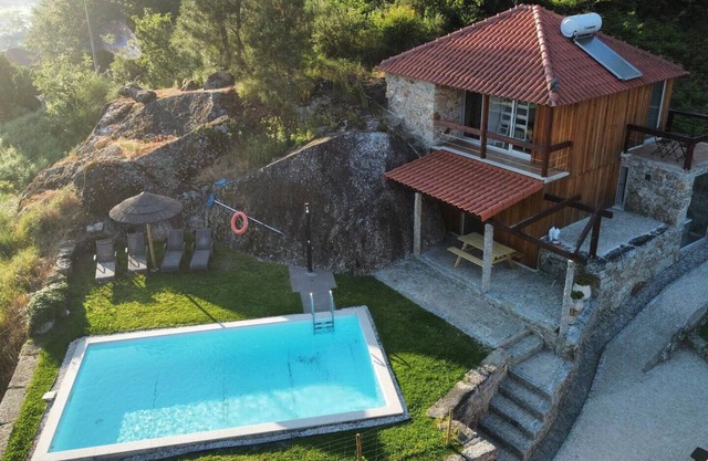 Casa do Carvalho Pool Spa Wellness Retreat @Gerês