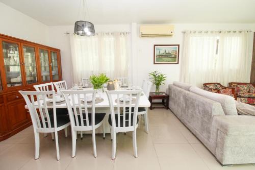 Casa do Curió Dourado