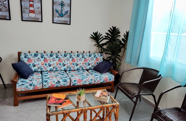 Casa do Farol em Itapoá Ambiente Familiar Acomoda até 8 Pessoas Próxima do mar