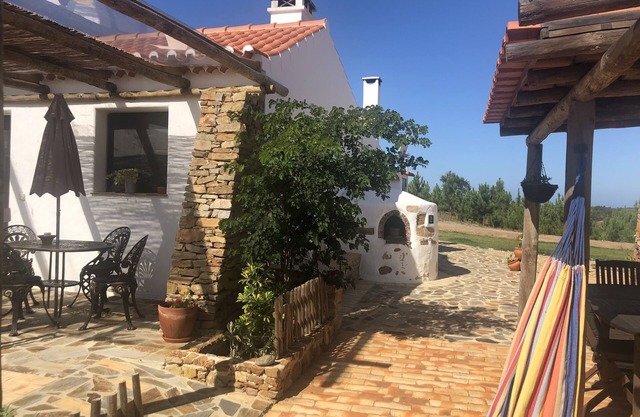 Casa do Forno - Cosy Country House with swimming pool, tenis table and Bbq