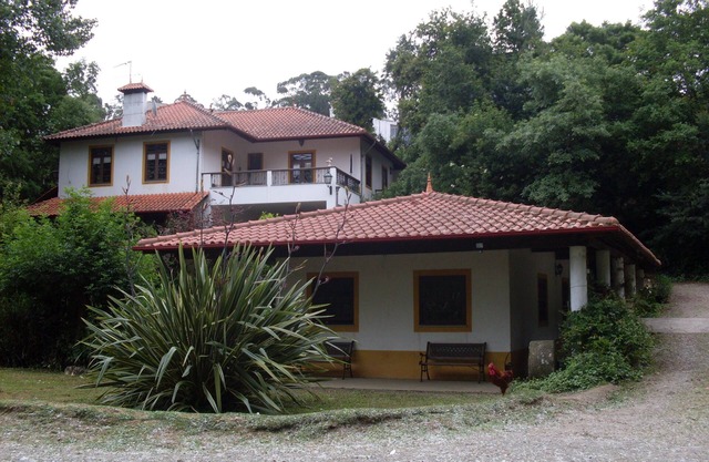 CASA DO MOINHO, rural, farmhouse, 4 kms from the Sea up to 10 people