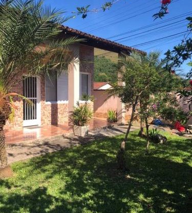 Casa em condomínio Angra