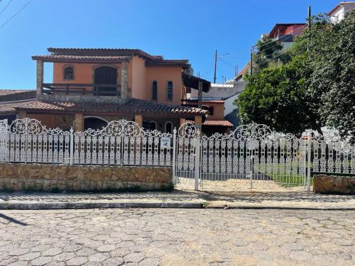 Casa em São Sebastião refúgio do pontal