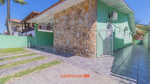 Casa em Ubatuba a 550m da Praia das Toninhas
