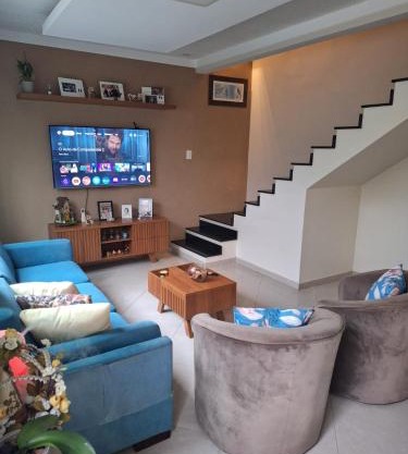 Casa em vila familiar